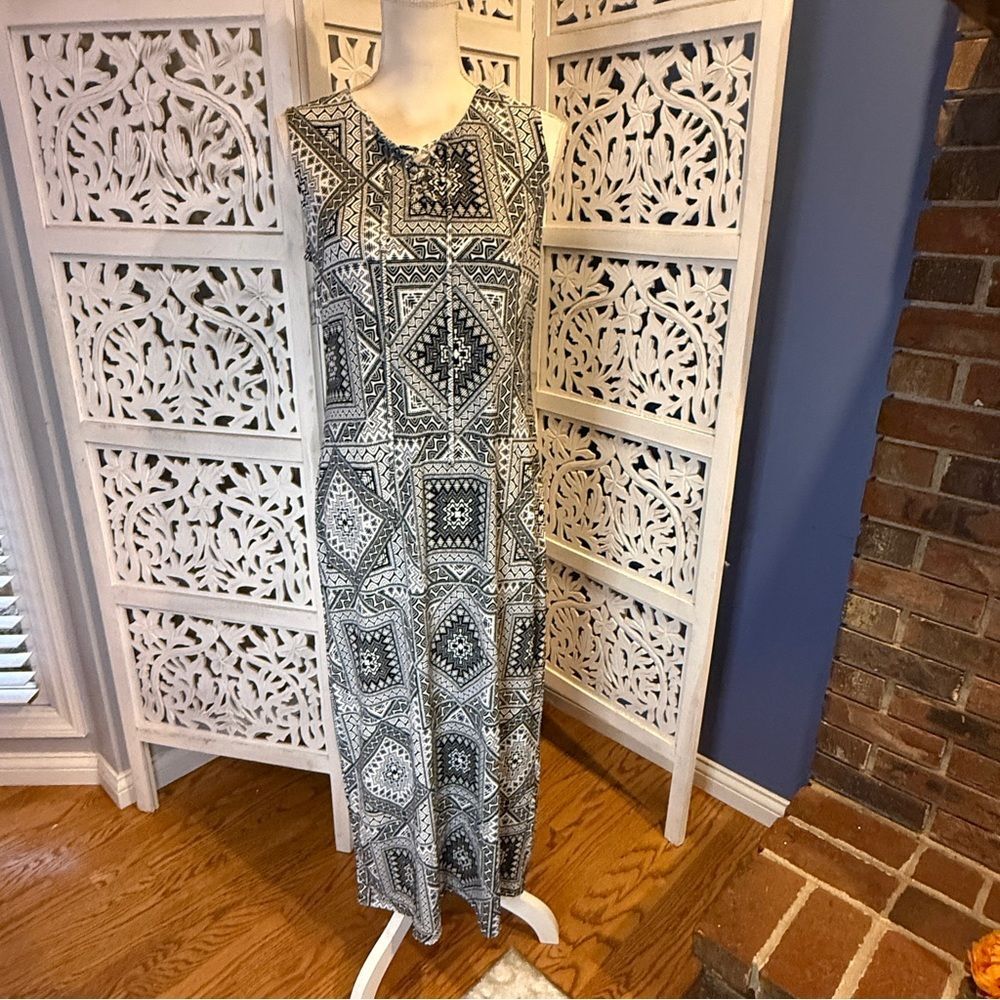 NWT Christopher & Banks Black and White Patterned Maxi Dress Sz S